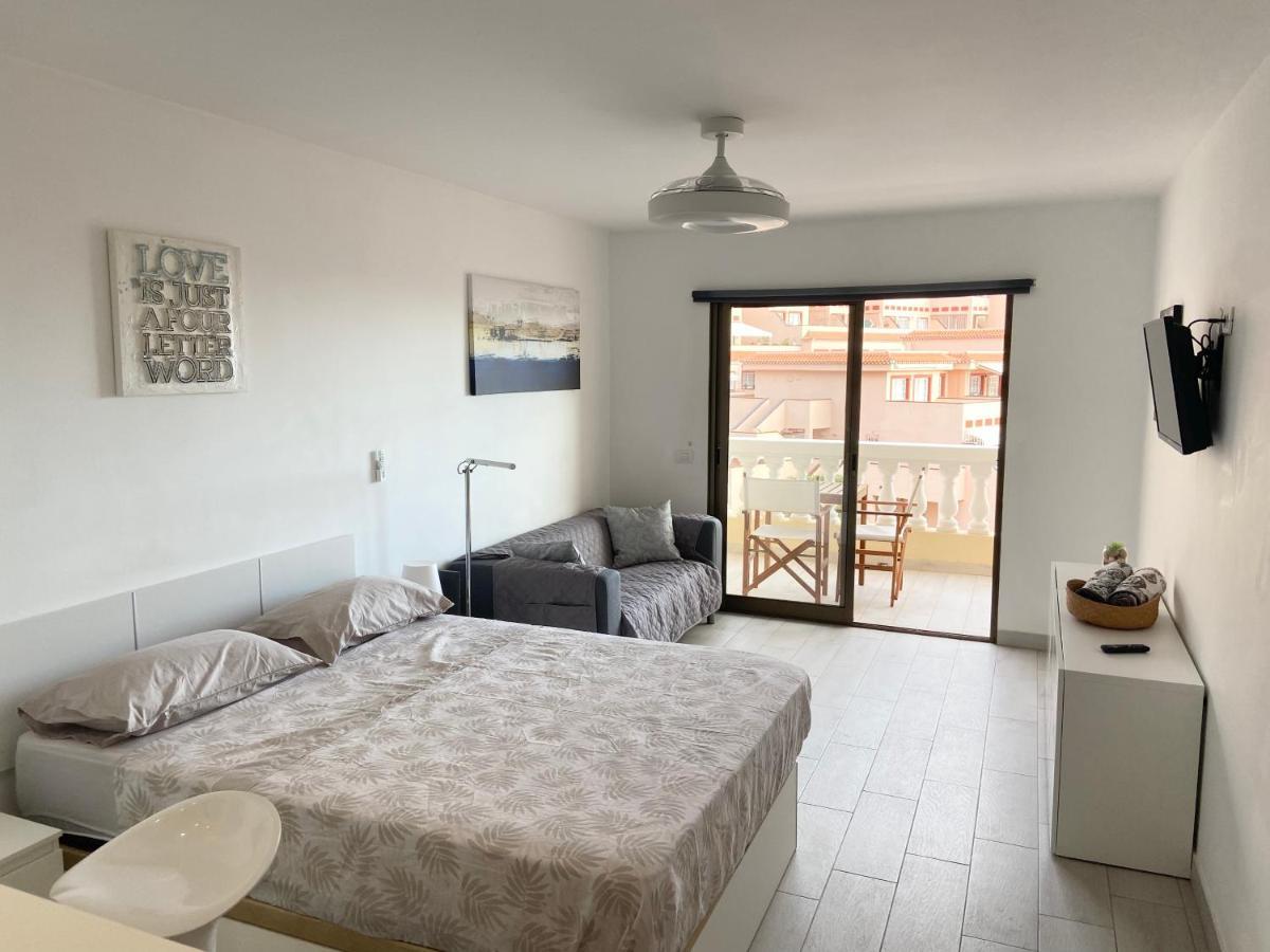 Top Floor, Panoramic Studio, Heated Pool Los Cristianos (Tenerife) Exterior foto
